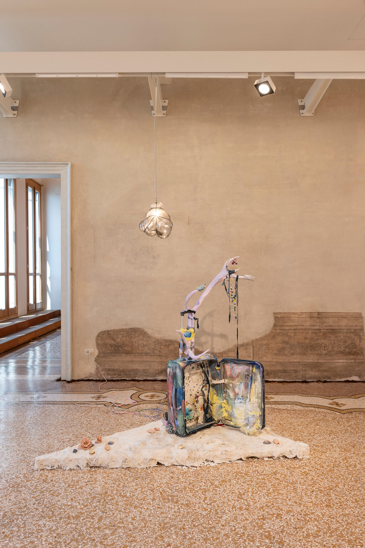 Astral Luggage - Gaëlle Choisne